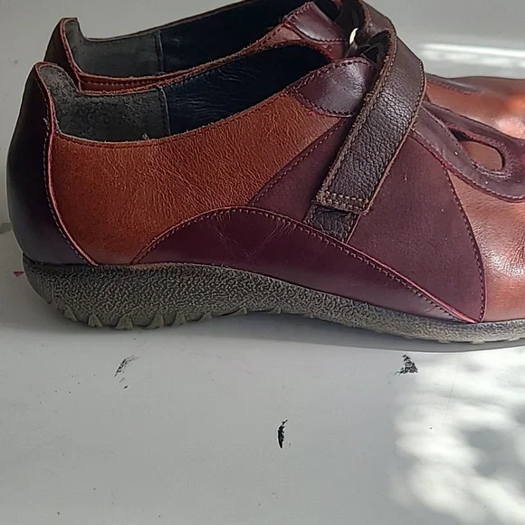 Naot Brown, Dark Red Leather Loafers, EU 39, US 8 - Picture 4 of 5